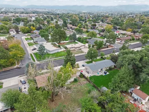 View/Area - 9456 David St, Sandy, UT 84070 photo 3 of 3