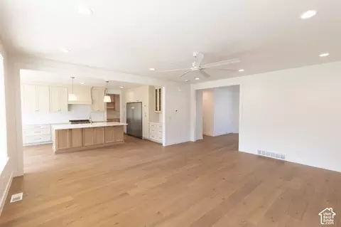 Living - 814 E 350 N #4, Salem, UT 84653 photo 4 of 5