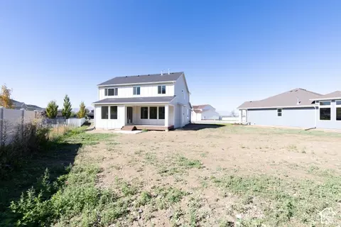 Exterior - 814 E 350 N #4, Salem, UT 84653 photo 4 of 5