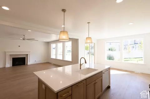 Living - 814 E 350 N #4, Salem, UT 84653 photo 5 of 5