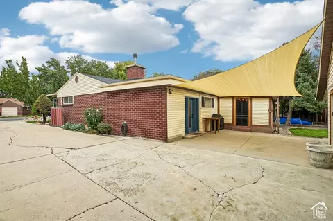 Exterior - 161 W Washington Ave S, Murray, UT 84107 photo 9 of 16