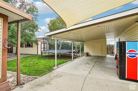 Exterior - 161 W Washington Ave S, Murray, UT 84107 photo 6 of 16