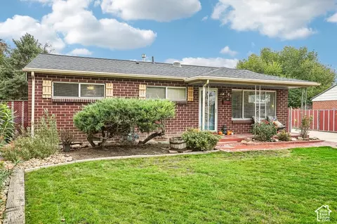 Exterior - 161 W Washington Ave S, Murray, UT 84107 photo 14 of 16