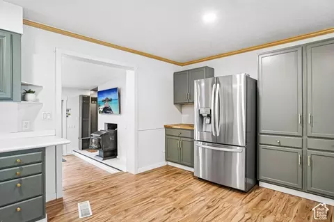 Kitchen - 161 W Washington Ave S, Murray, UT 84107 photo 2 of 3