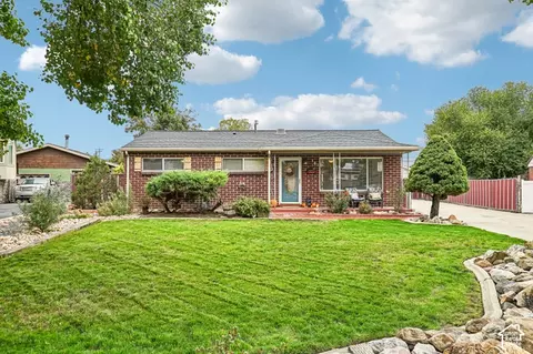 Exterior - 161 W Washington Ave S, Murray, UT 84107 photo 15 of 16