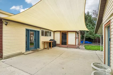 Exterior - 161 W Washington Ave S, Murray, UT 84107 photo 3 of 16