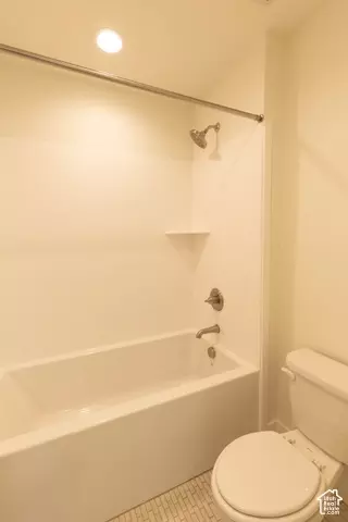 Bath - 798 E 370 N #5, Salem, UT 84653 photo 4 of 9