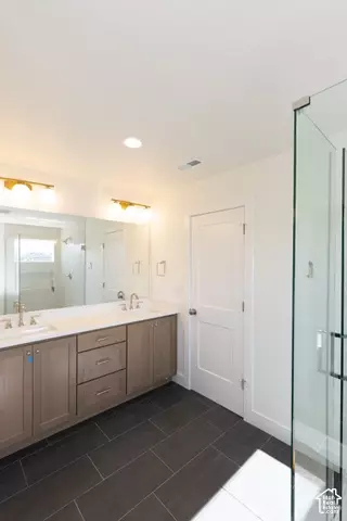 Bath - 798 E 370 N #5, Salem, UT 84653 photo 5 of 9