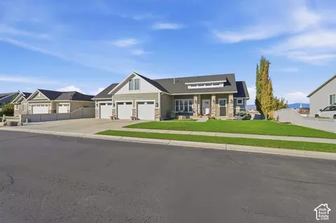 Exterior - 504 S Lake View Dr, Vineyard, UT 84059 photo 12 of 18