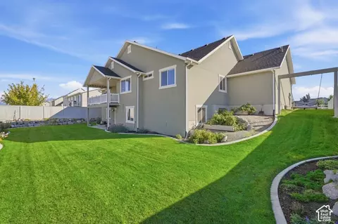 Exterior - 504 S Lake View Dr, Vineyard, UT 84059 photo 10 of 18