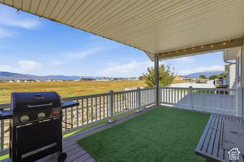 Exterior - 504 S Lake View Dr, Vineyard, UT 84059 photo 6 of 18
