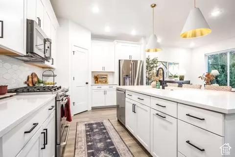 Kitchen - 252 E Bellis Ct #117, Draper, UT 84020 photo 2 of 7