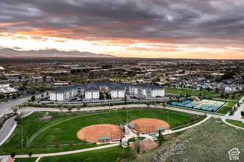 View/Area - 252 E Bellis Ct #117, Draper, UT 84020 photo 6 of 7