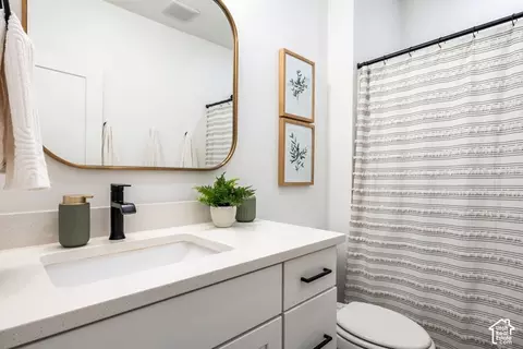 Bath - 252 E Bellis Ct #117, Draper, UT 84020 photo 6 of 6