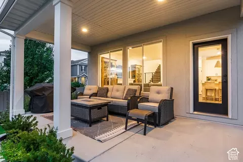 Exterior - 252 E Bellis Ct #117, Draper, UT 84020 photo 7 of 13