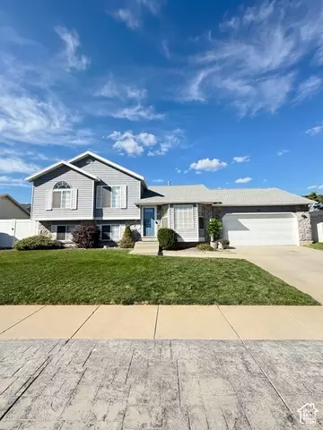 5668 S Esprit Dr W, Salt Lake City, UT 84118