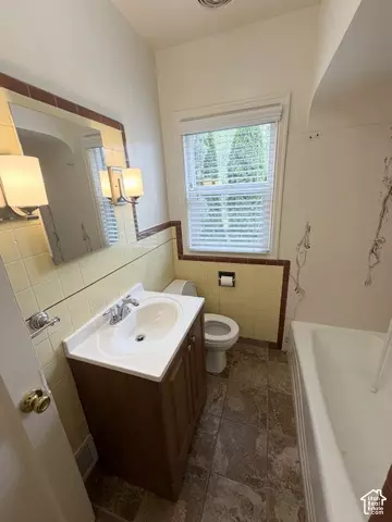 Bath - 4910 S 900 E, Murray, UT 84117 photo 1 of 4