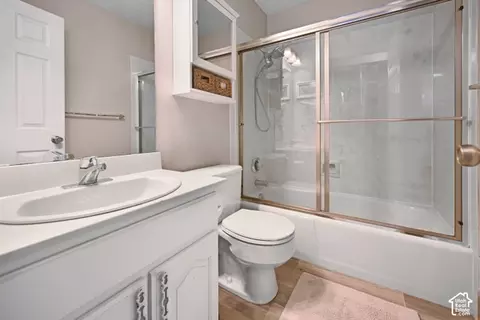 Bath - 227 W 1330 N, Logan, UT 84341 photo 3 of 4