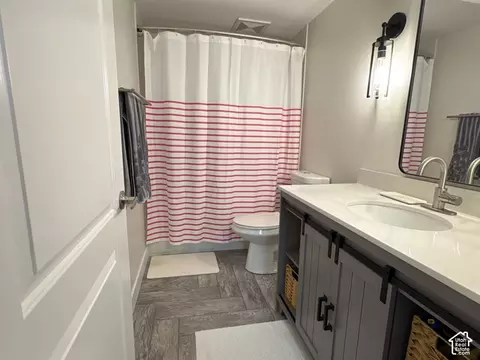 Bath - 1279 S 1250 E, Clearfield, UT 84015 photo 3 of 3