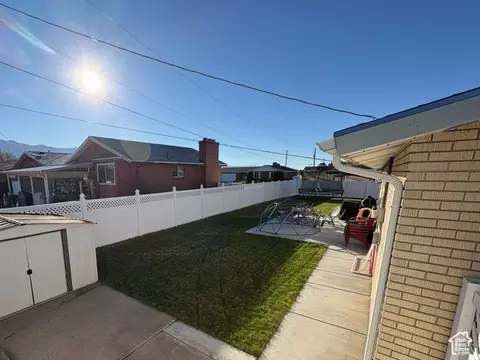 Exterior - 1279 S 1250 E, Clearfield, UT 84015 photo 4 of 5