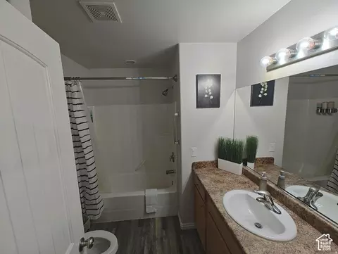 Bath - 300 E 300 N #A8, Kanab, UT 84741 photo 3 of 4