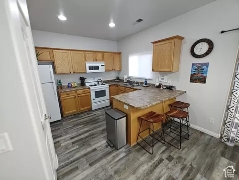 Kitchen - 300 E 300 N #A8, Kanab, UT 84741 photo 2 of 2
