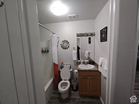 Bath - 300 E 300 N #A8, Kanab, UT 84741 photo 4 of 4