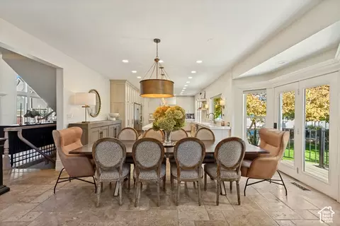 Dining - 2047 E Candle Tree Cv S, Sandy, UT 84092 photo 3 of 4