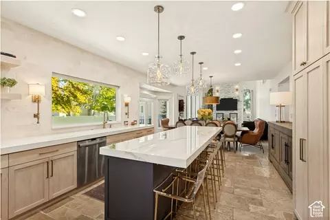 Kitchen - 2047 E Candle Tree Cv S, Sandy, UT 84092 photo 9 of 9