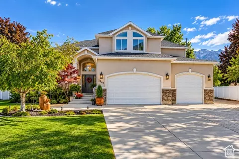 Exterior - 2047 E Candle Tree Cv S, Sandy, UT 84092 photo 2 of 15