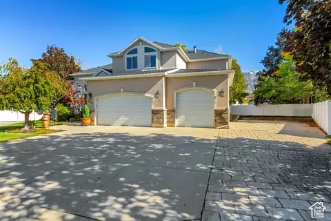 Exterior - 2047 E Candle Tree Cv S, Sandy, UT 84092 photo 14 of 15
