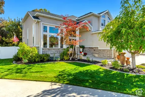 Exterior - 2047 E Candle Tree Cv S, Sandy, UT 84092 photo 8 of 15