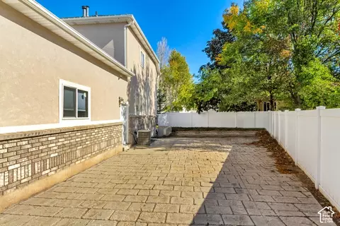 Exterior - 2047 E Candle Tree Cv S, Sandy, UT 84092 photo 15 of 15