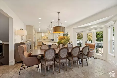 Dining - 2047 E Candle Tree Cv S, Sandy, UT 84092 photo 2 of 4