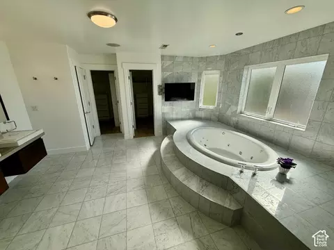 Bath - 488 N 1420 E, Provo, UT 84606 photo 3 of 11