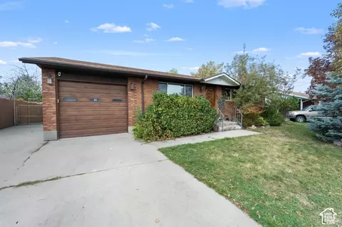 5698 S Mirkwood Ln, Salt Lake City, UT 84118