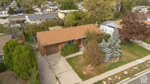5698 S Mirkwood Ln, Salt Lake City, UT 84118