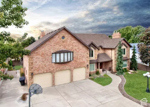 Exterior - 683 W 850 S, Orem, UT 84058 photo 2 of 6