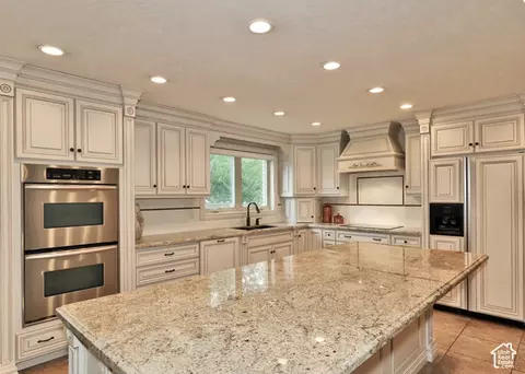 Kitchen - 683 W 850 S, Orem, UT 84058 photo 4 of 8