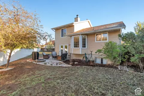 Exterior - 802 E Tara Cir, Midvale, UT 84047 photo 7 of 7