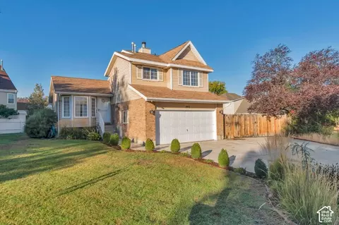 Exterior - 802 E Tara Cir, Midvale, UT 84047 photo 2 of 7