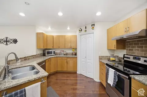 Kitchen - 16 Winding Way, Logan, UT 84321 photo 1 of 3