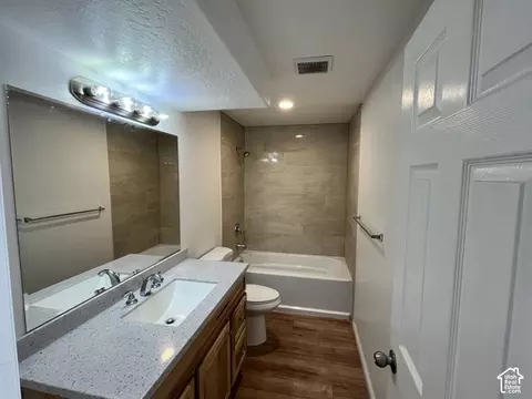 Bath - 1334 S 1550 E, Provo, UT 84606 photo 3 of 3