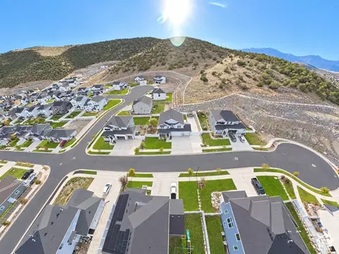 View/Area - 7401 N Pawnee Rd #307, Eagle Mountain, UT 84005 photo 11 of 17