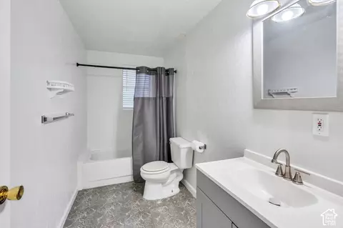 Bath - 328 S 700 E, Payson, UT 84651 photo 3 of 4