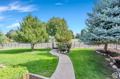Exterior - 328 S 700 E, Payson, UT 84651 photo 2 of 9
