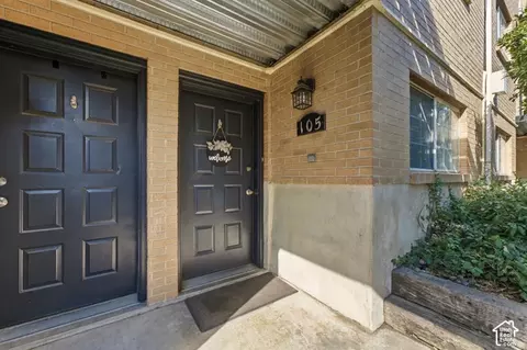 Exterior - 136 E 400 N #105, Provo, UT 84606 photo 4 of 5