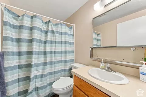 Bath - 136 E 400 N #105, Provo, UT 84606 photo 1 of 2