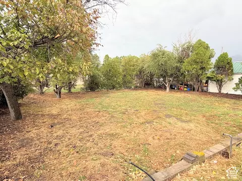 Exterior - 929 E Garden Dr, Millcreek, UT 84124 photo 2 of 4