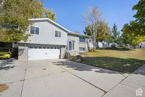 Exterior - 812 W River Glen Dr, Murray, UT 84123 photo 3 of 5